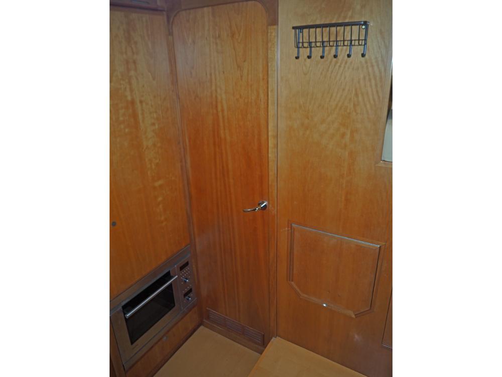 Cabin en avant, H&eacute;bergements